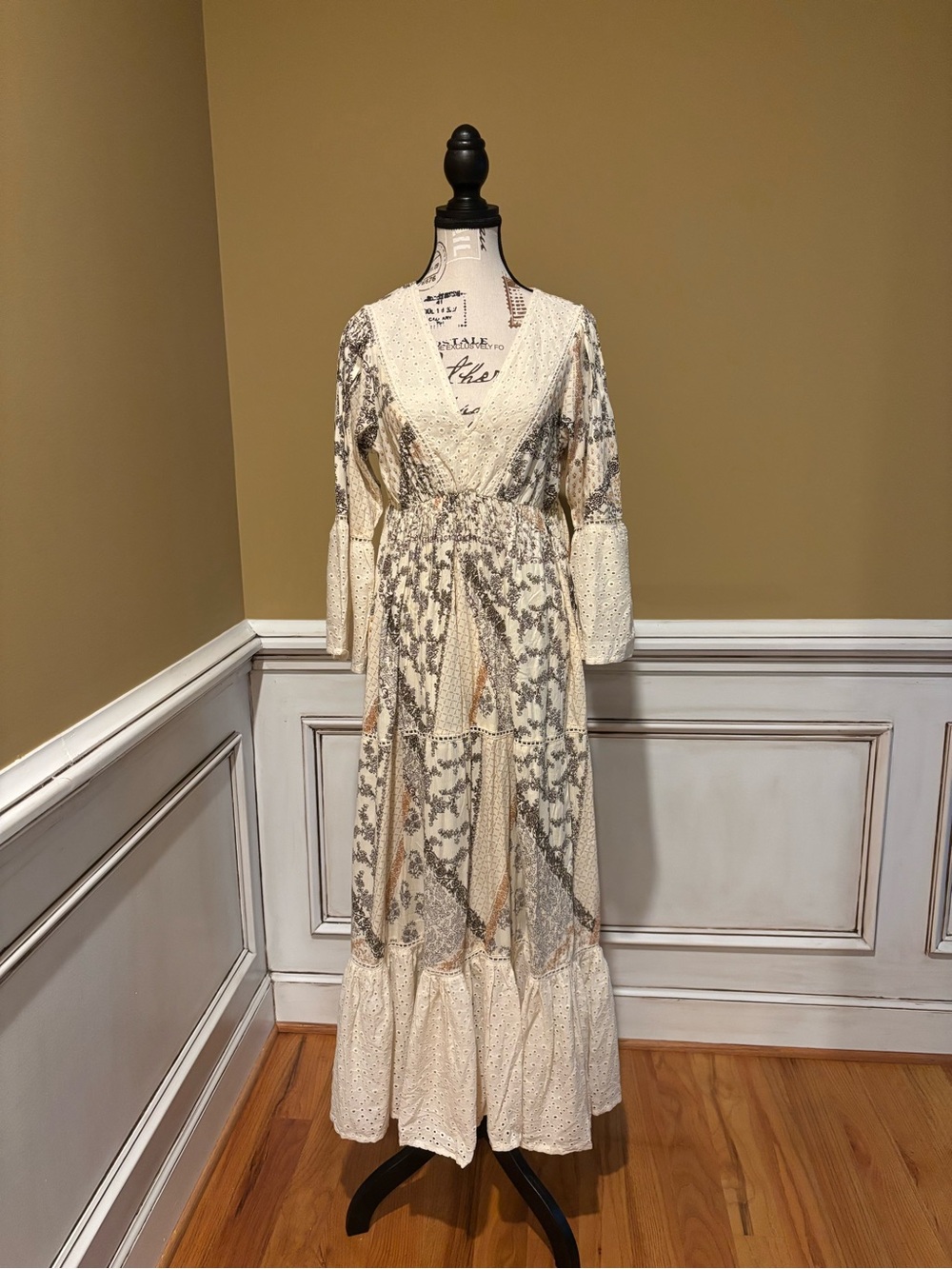 Boho Cream Floral Maxi Dress with V-Neck